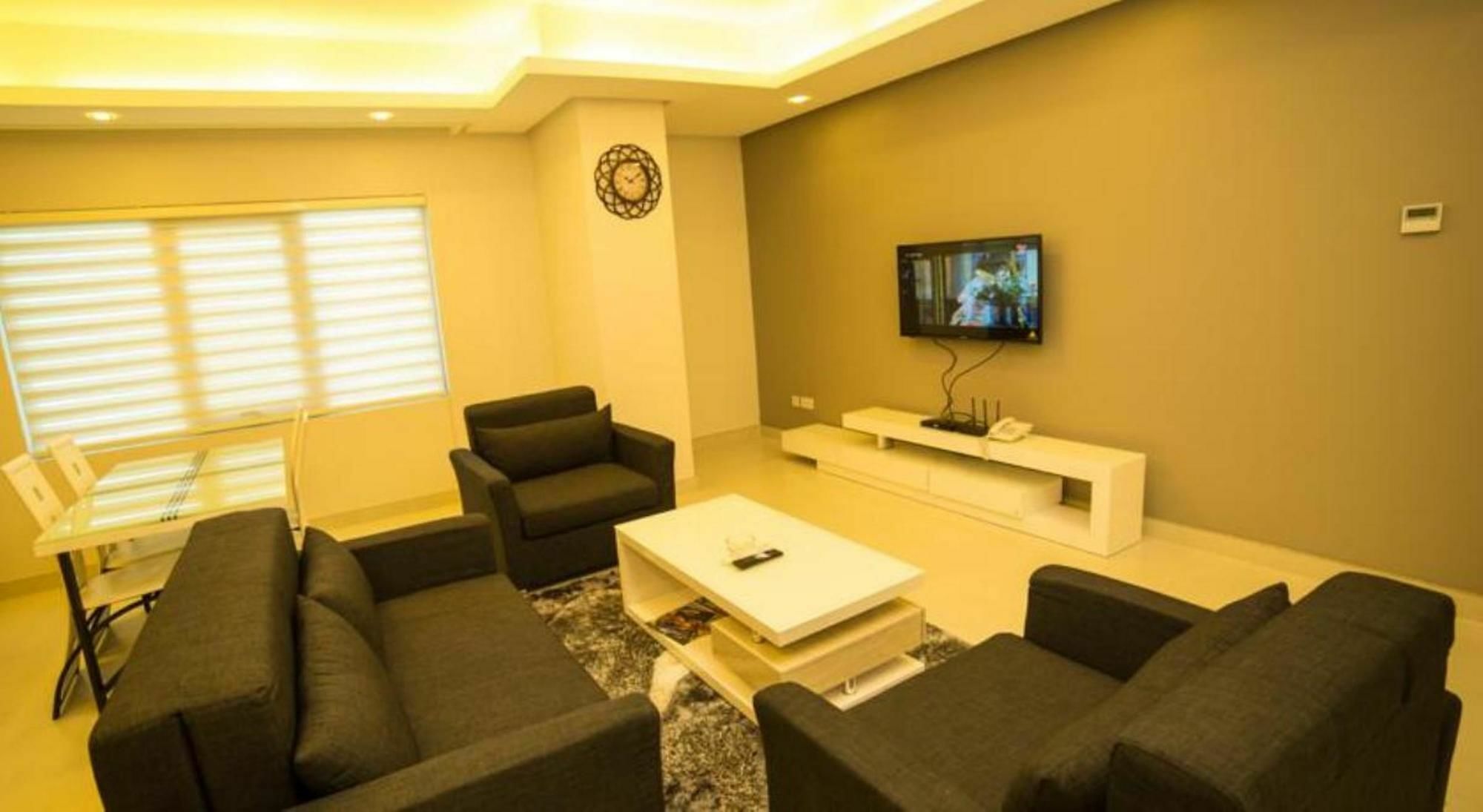 Golden Rose Luxury Suites Manama Eksteriør billede